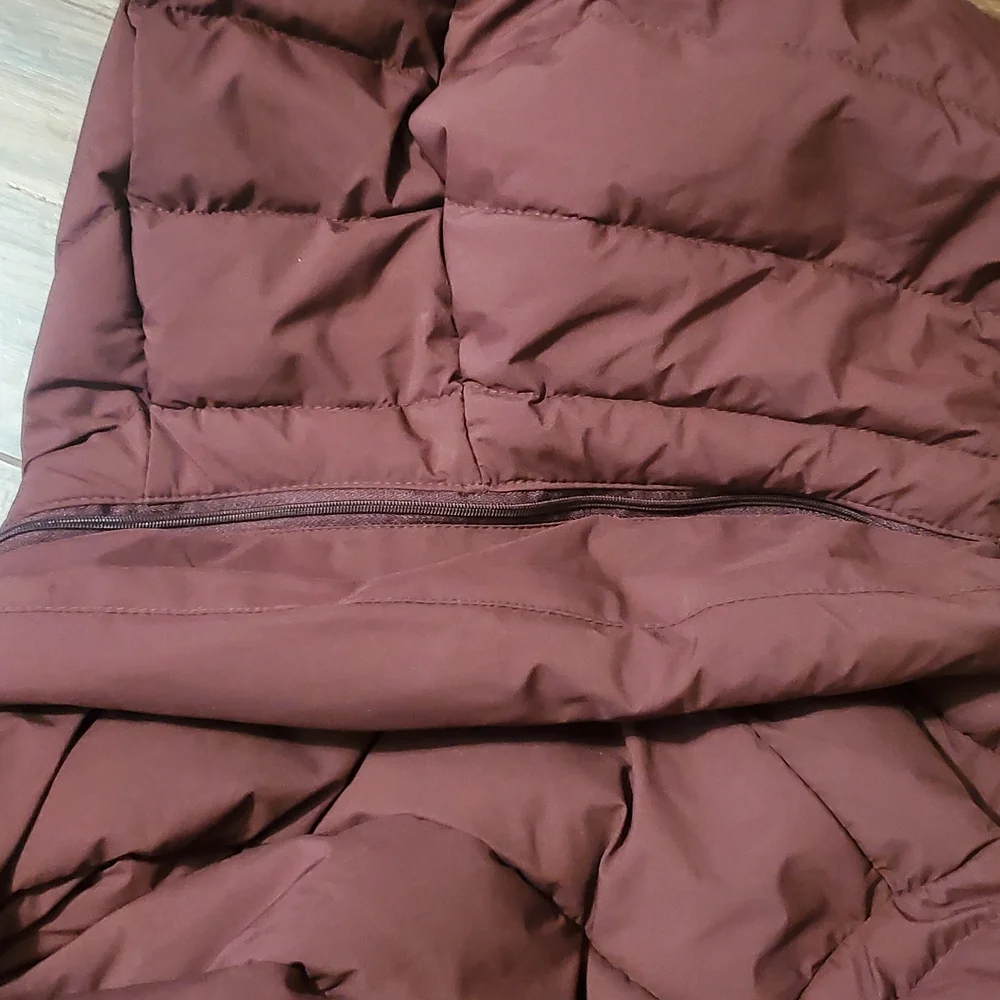 Abercrombie & Fitch Burgundy Quilted Jacket - Picture 7 of 9